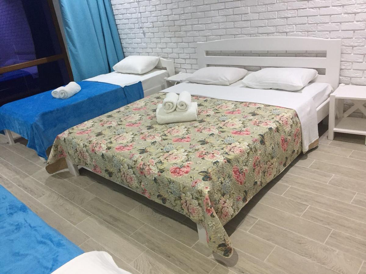 Hotel Золотий Лев Zatoka Exteriér fotografie