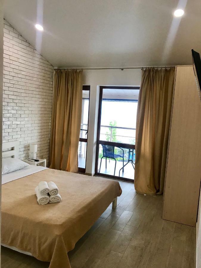 Hotel Золотий Лев Zatoka Exteriér fotografie